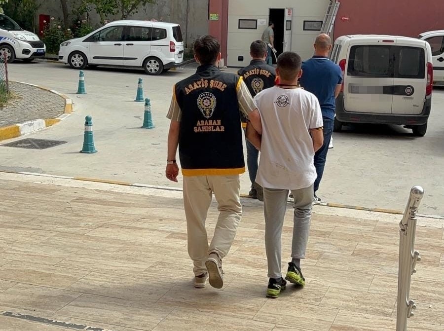 Manisa’da 24 saatlik uygulamada 20 aranan şahıs yakalandı
