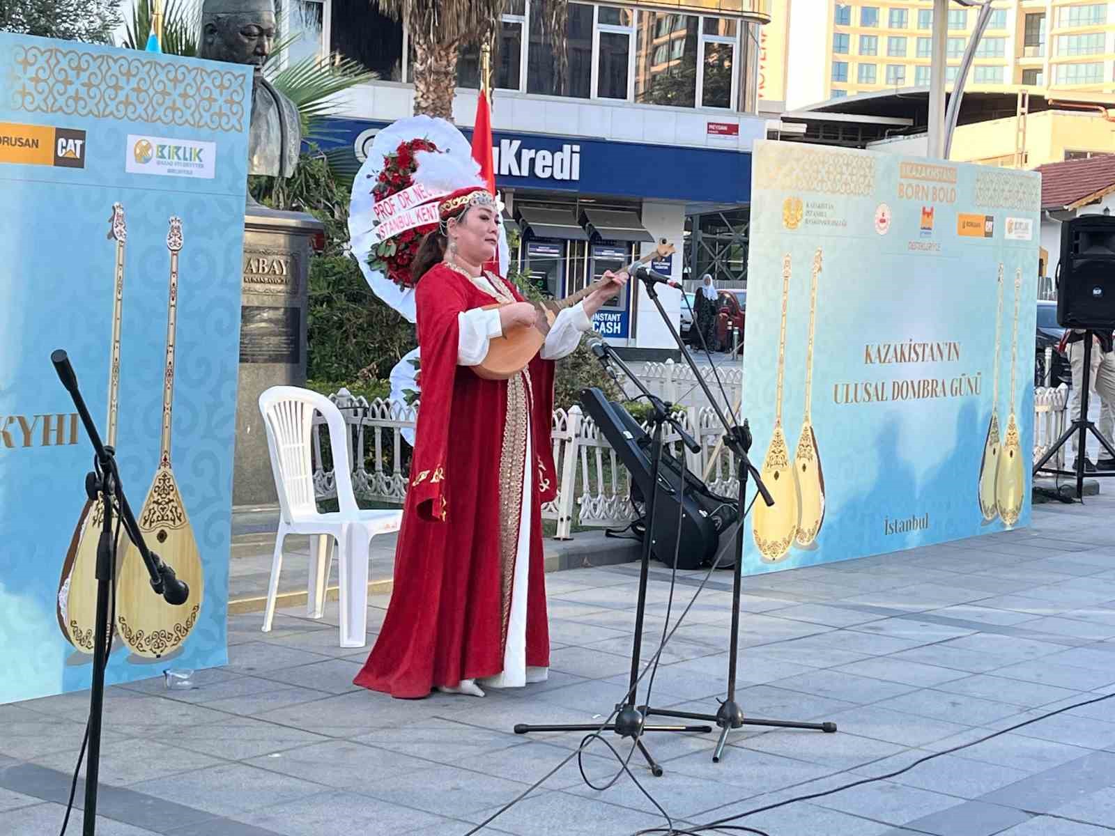 Zeytinburnu’nda "Ulusal Dombra Günü" etkinliği düzenlendi
