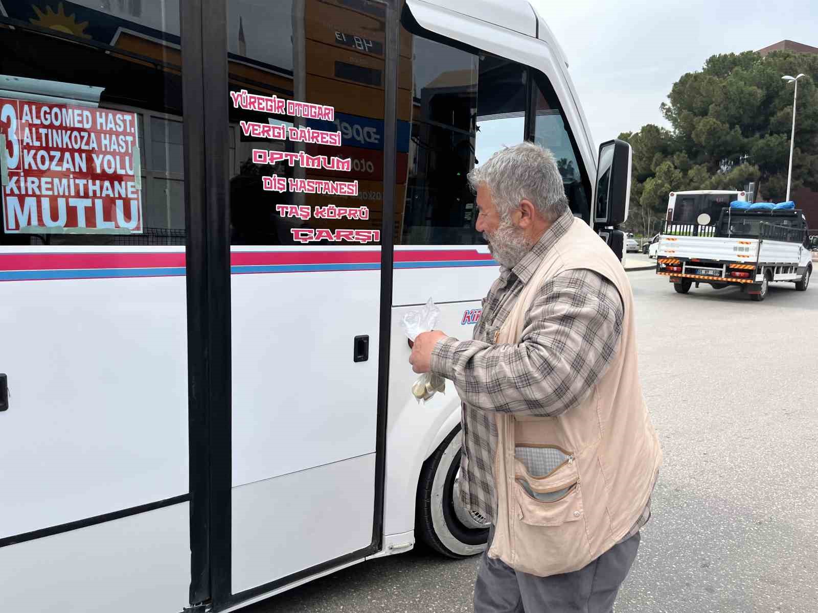 Bozuk paracılığı mesleği yaptı