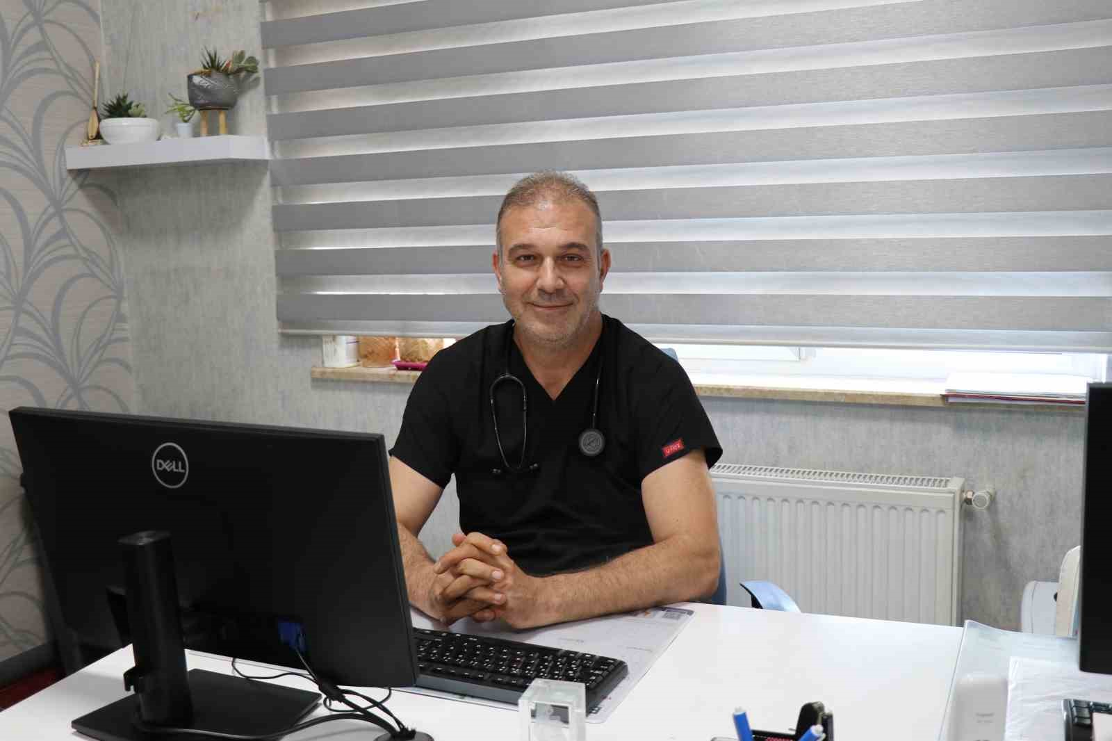 Sıcak havalarda yaşanan elektrolit kaybına bağlı olarak kalp krizi riski artıyor