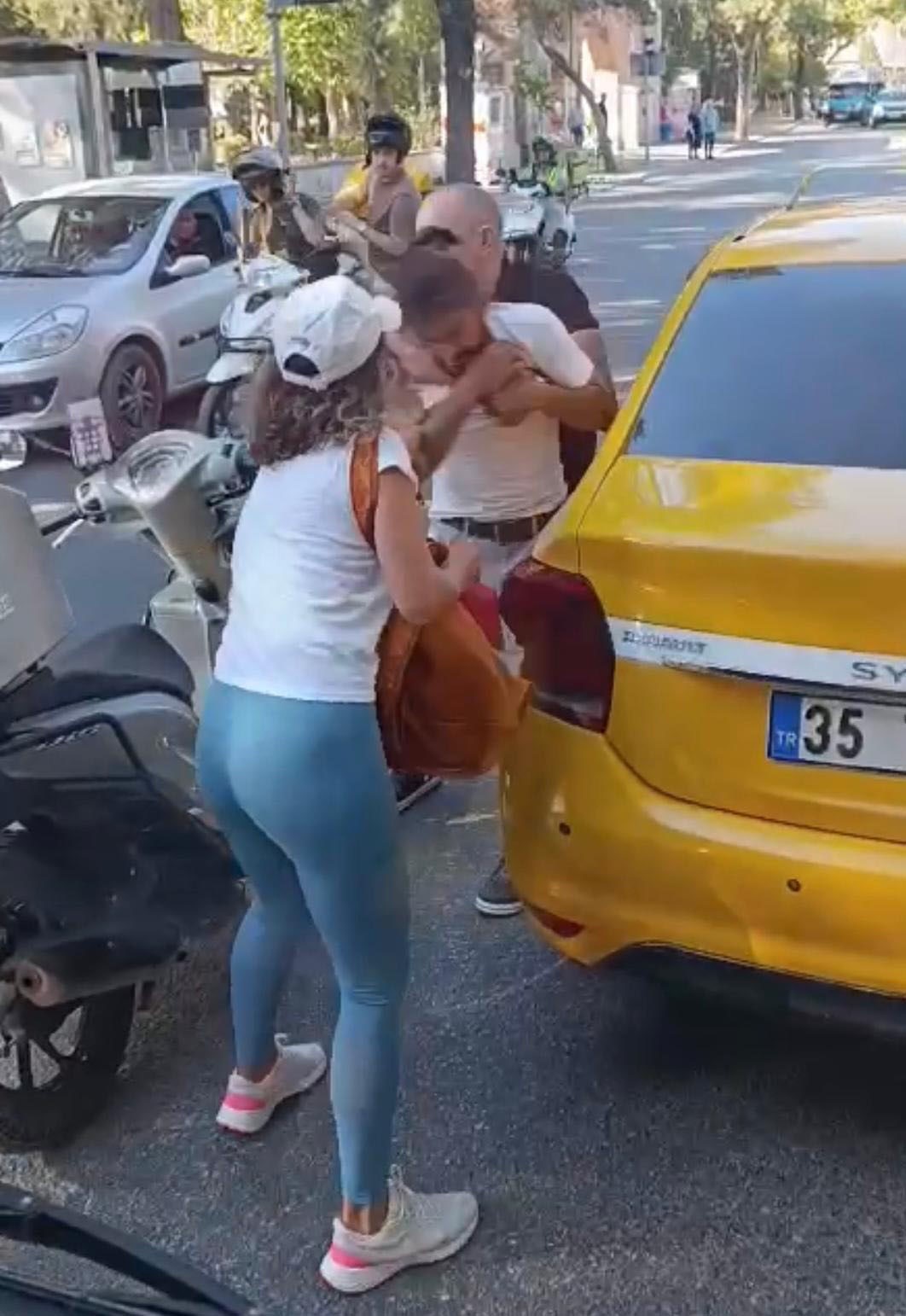 Yolu boks ringine döndürmüşlerdi, adli kontrolle serbest kaldılar
