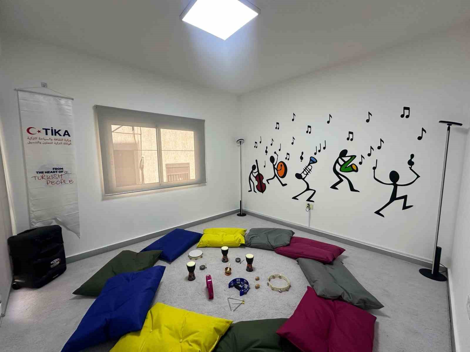 Lübnan’da Aile Müzik Terapi Merkezi açıldı
