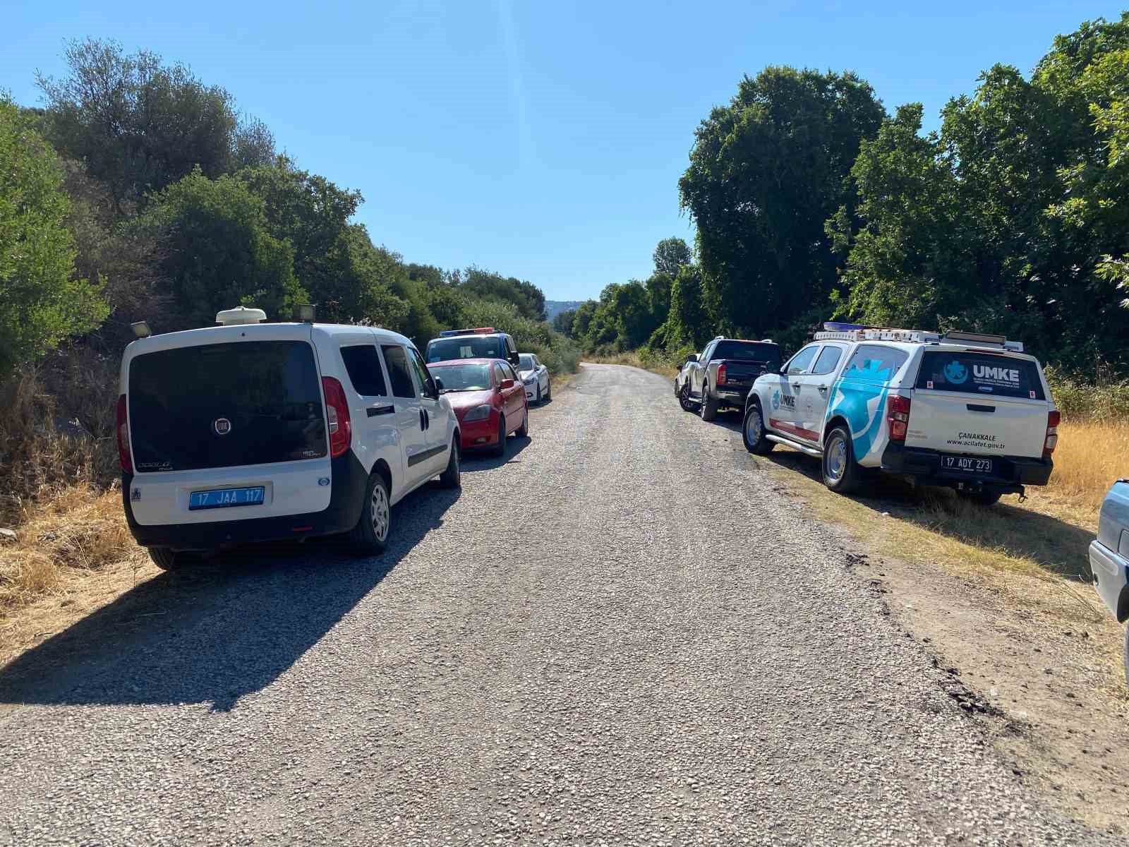 Ayvacık&rsquo;ta dere kenarında kaybolan eski muhtar aranıyor
