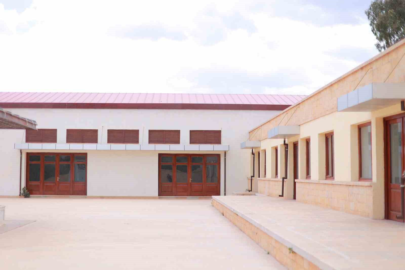 İç savaşta zarar gören Necaşi Türbesi ve Camii yeniden restore edildi
