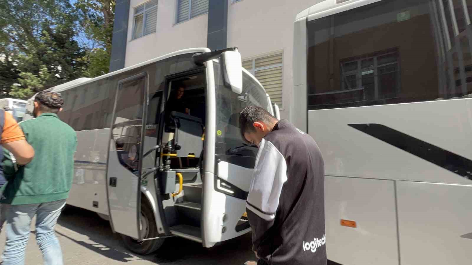 İstanbul ve Tekirdağ’da yasadışı bahis operasyonunda yakalanan şüpheliler adliyeye sevk edildi