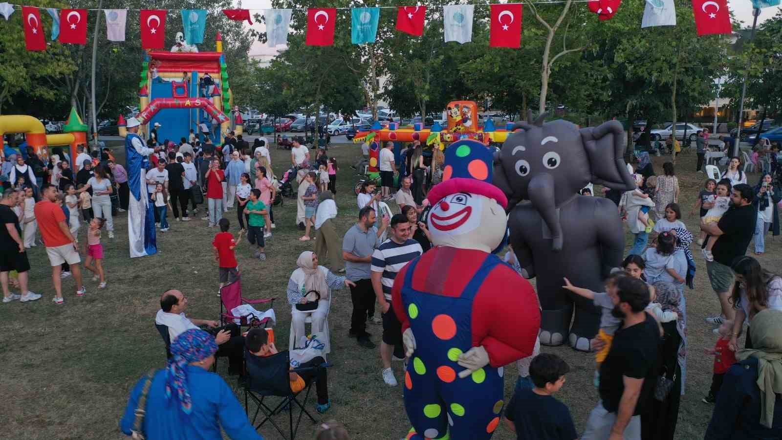Başiskele sahili bu yaz da cıvıl cıvıl
