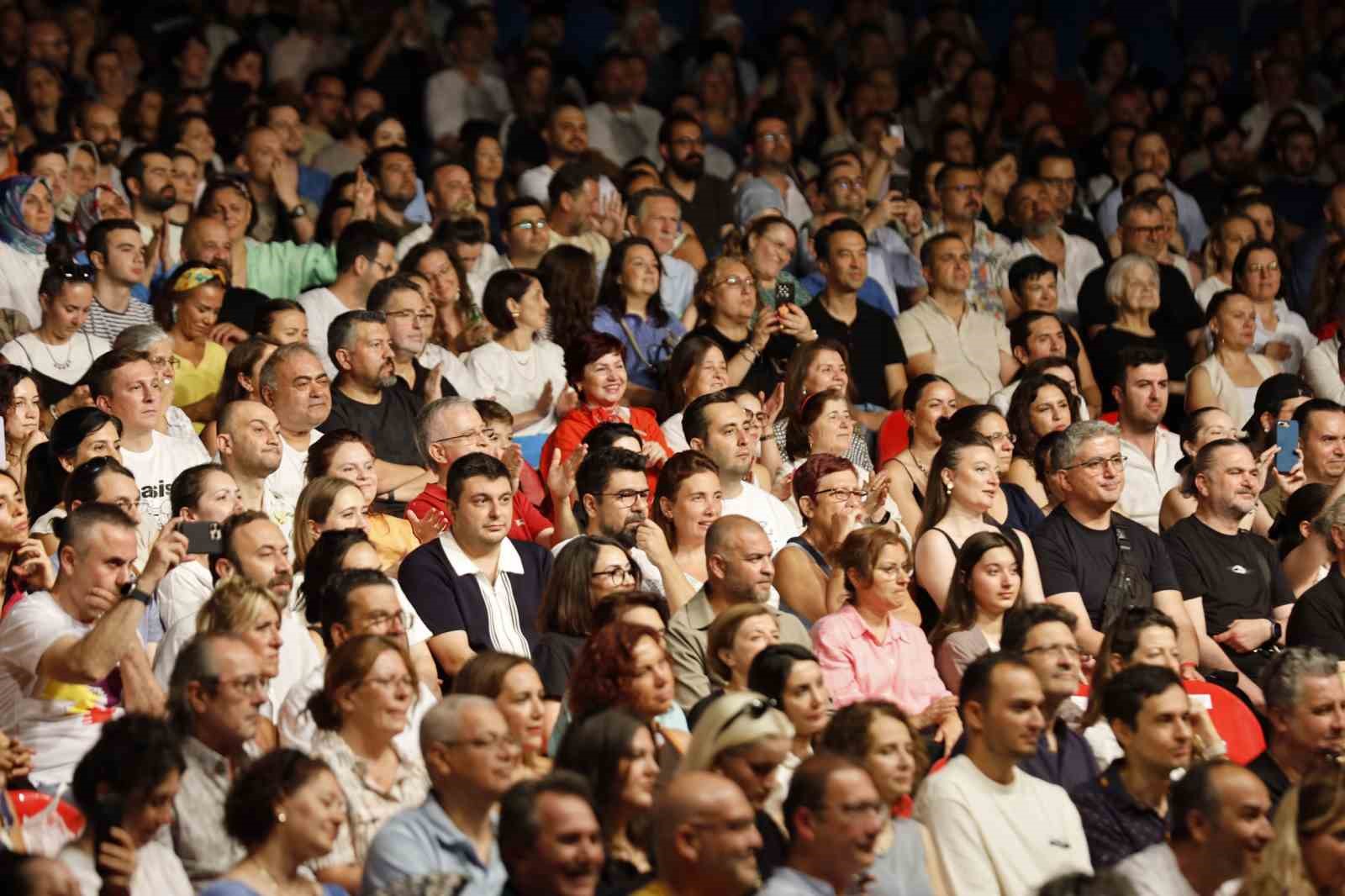 Bursa Festivali’nde Balkan rüzgârı
