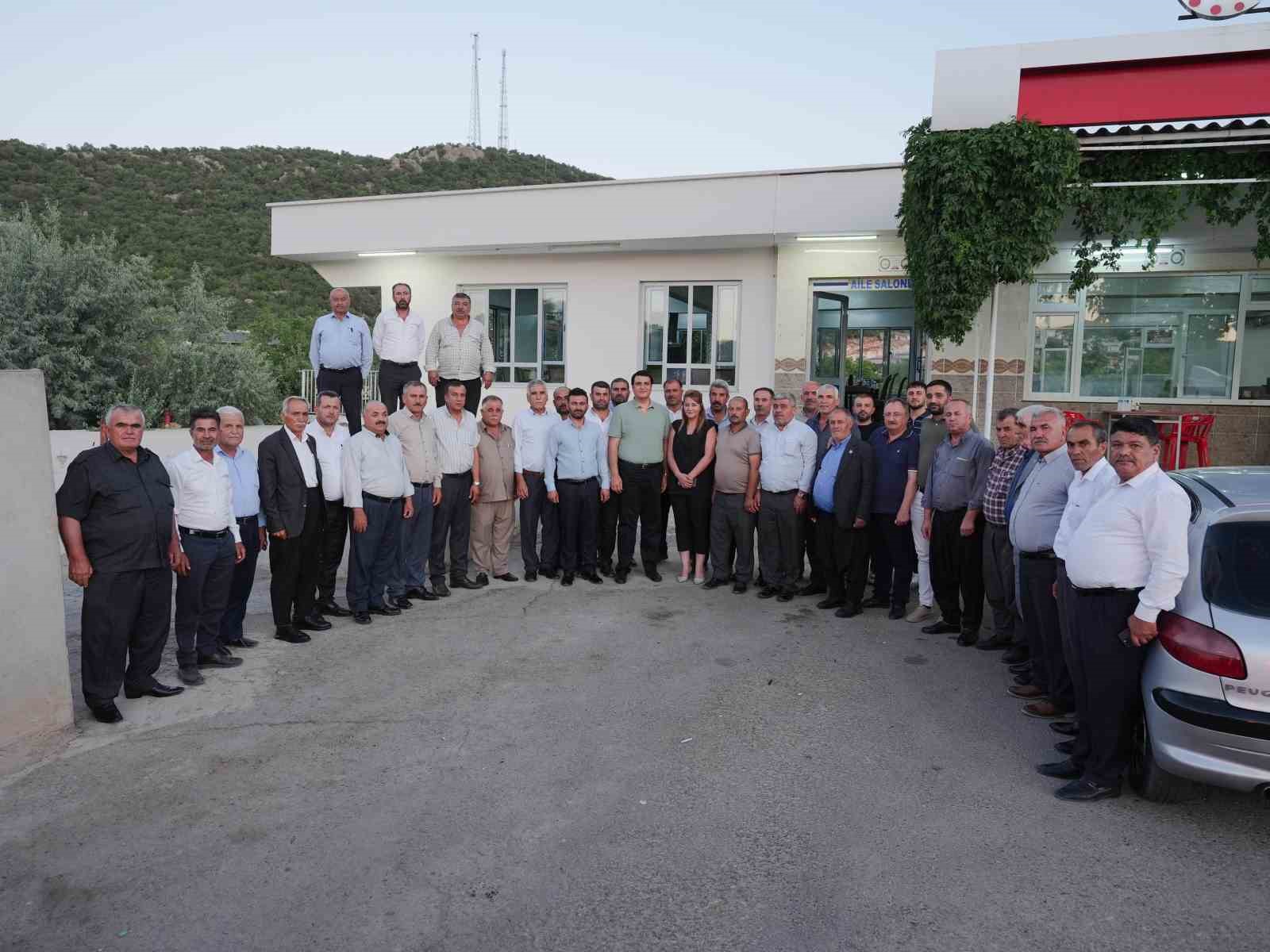 Yılmaz 42 mahalle muhtarı ile bir araya geldi