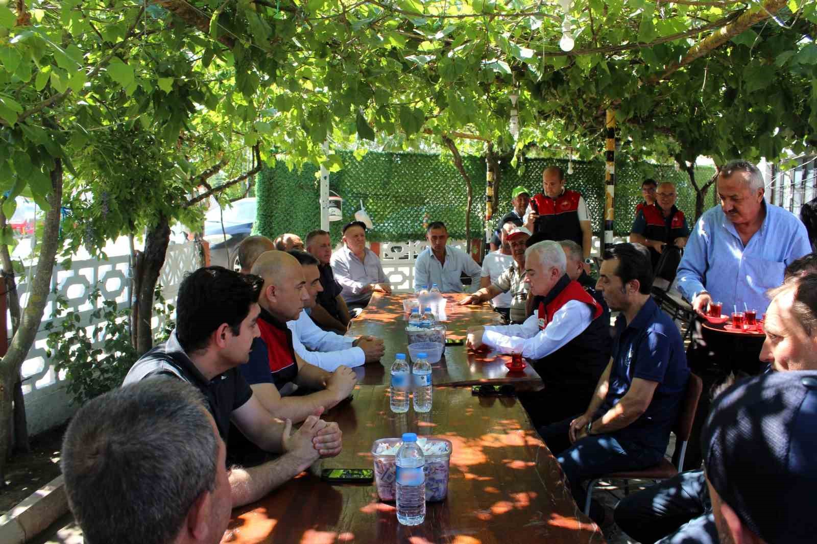 Kırklareli Valisi Turan, buğday hasadına katıldı
