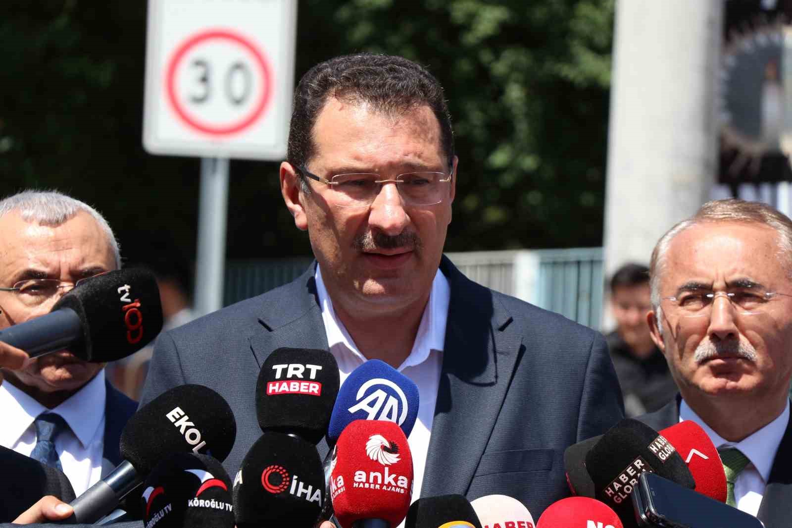 Otel Yangınını Araştırma Komisyonu Başkanı Altınok: "Raporu tamamlayıp, ilgili makamlara teslim edeceğiz"
