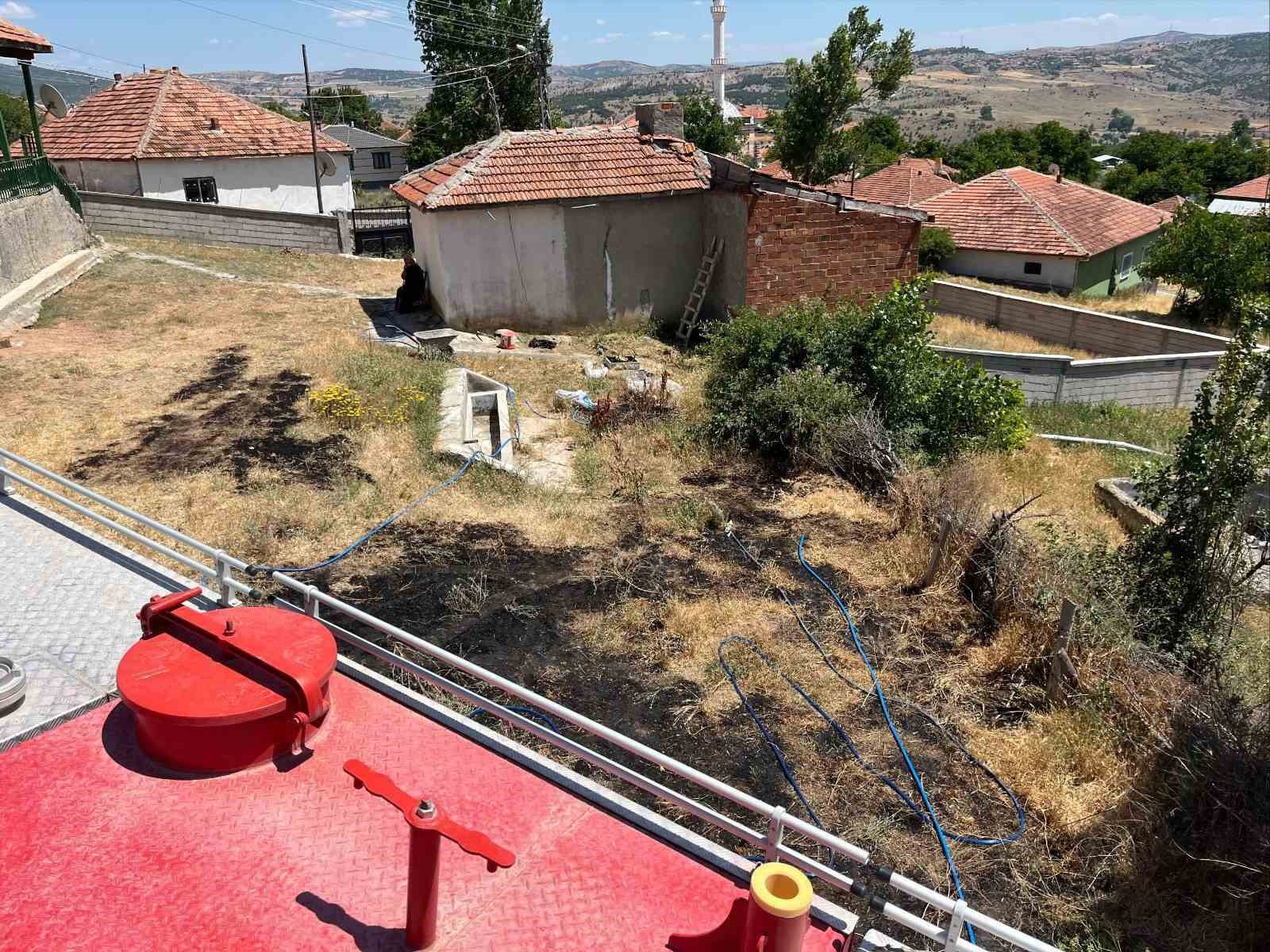 Kuru otları temizlemek isterken yangın &ccedil;ıkarttı, 2 bin 953 lira para cezası verildi
