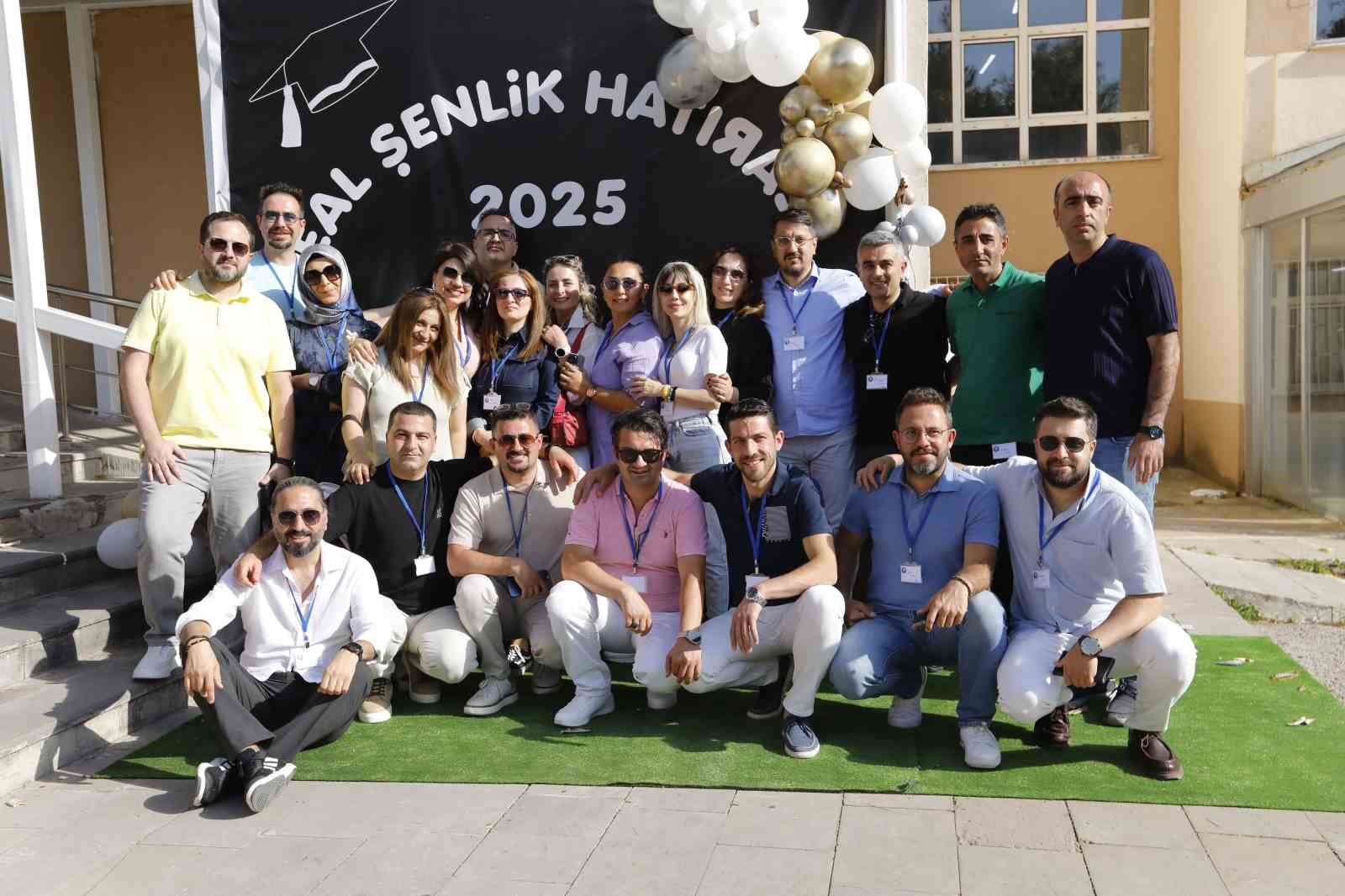 Anadolu Lisesi mezunları geleneksel mezun şenliğinde buluştu