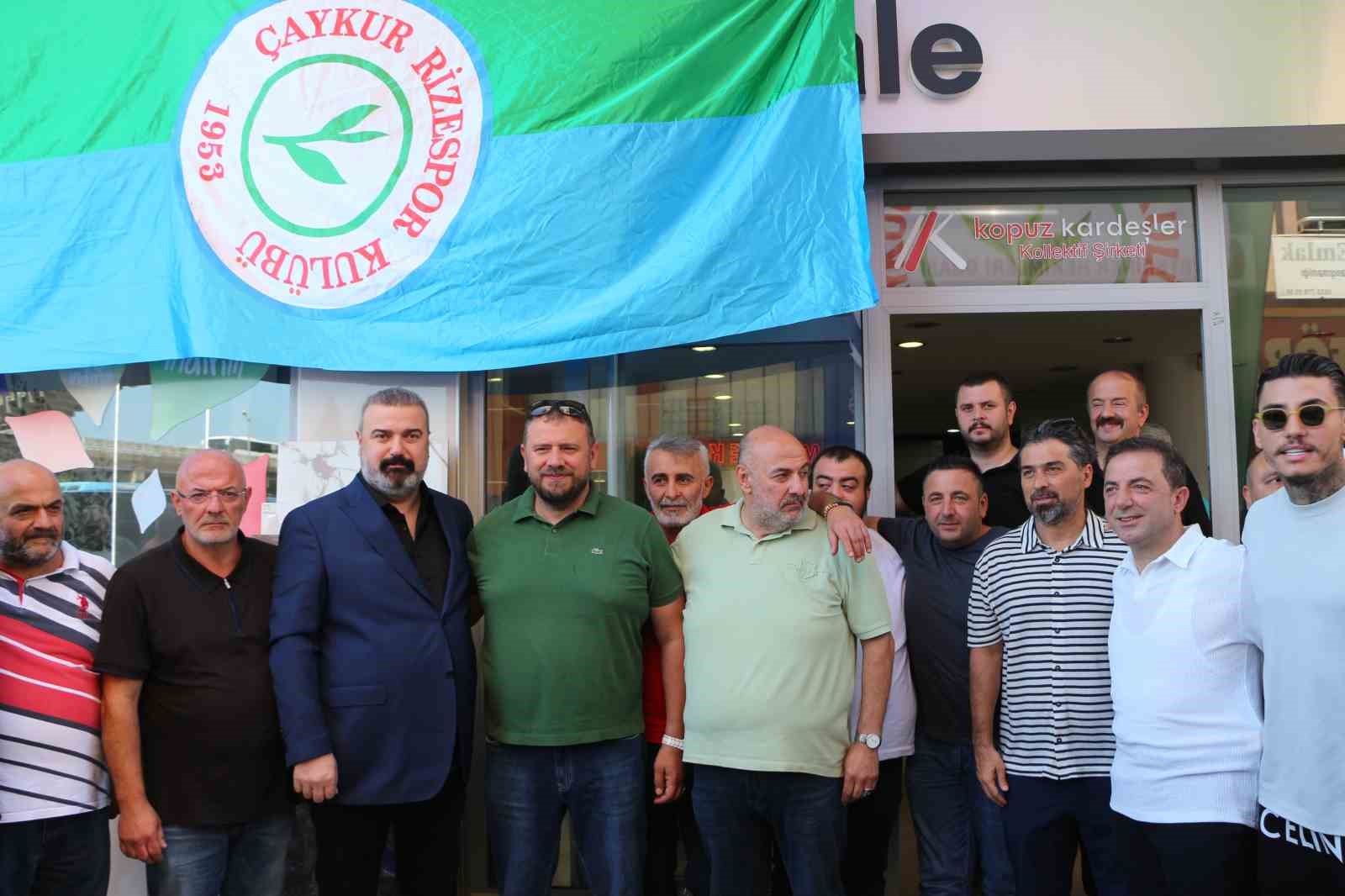 Esnaf, kahvaltıda Rizespor&rsquo;u ağırladı
