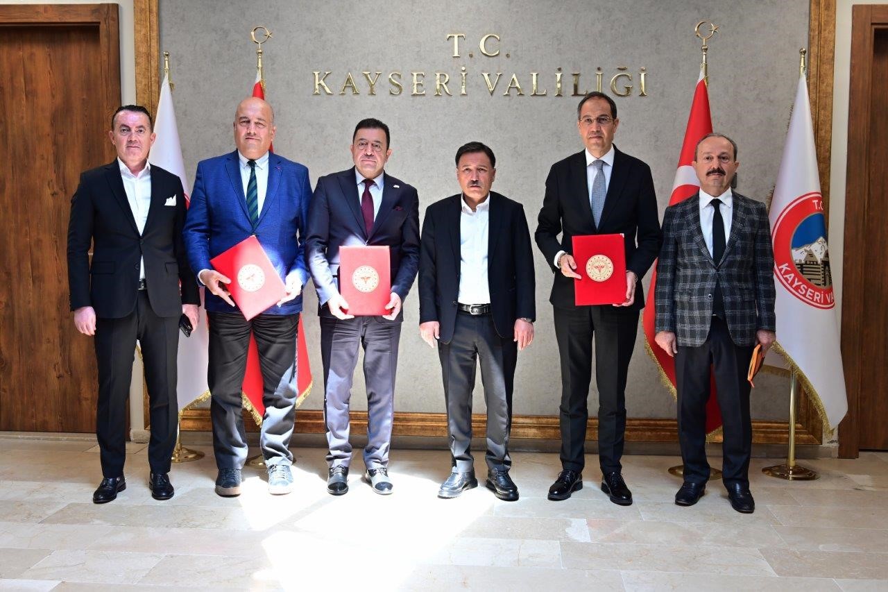 Kayseri OSB Sağlık Merkezi valilikte imzalanan protokolle Sağlık Müdürlüğü’ne tahsis edildi