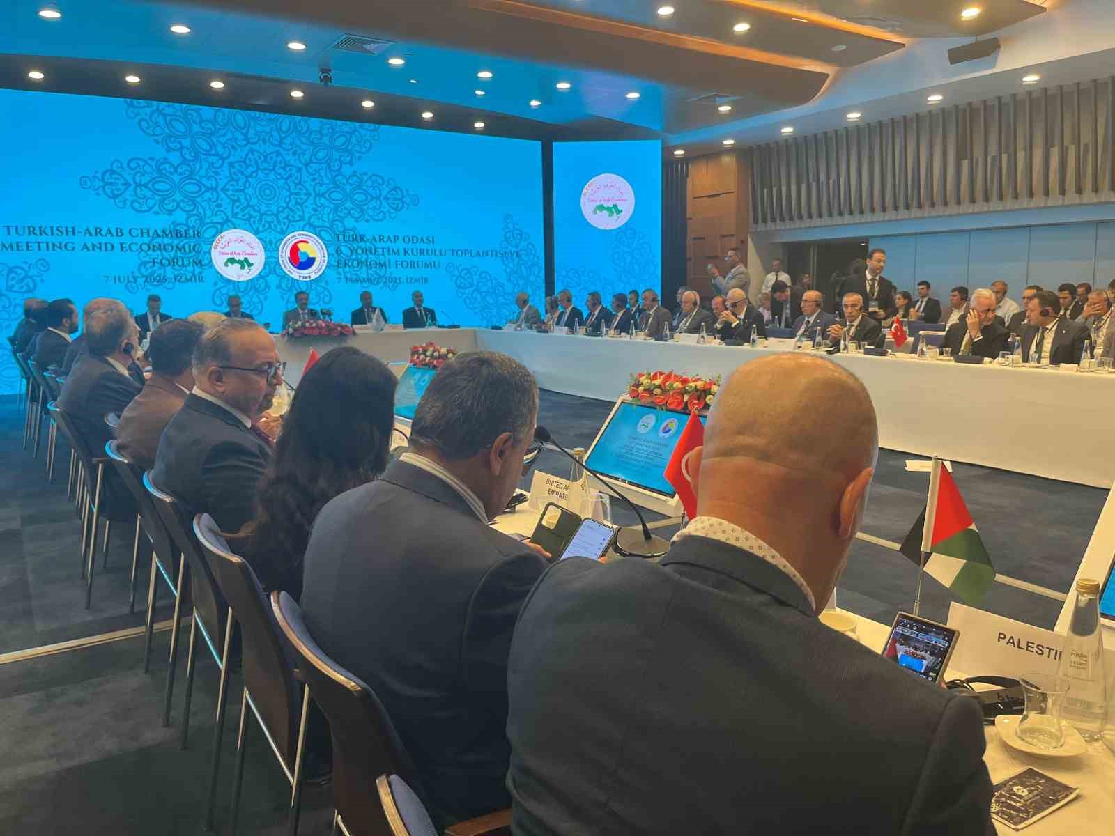 İzmir&rsquo;de T&uuml;rk-Arap iş birliği zirvesi
