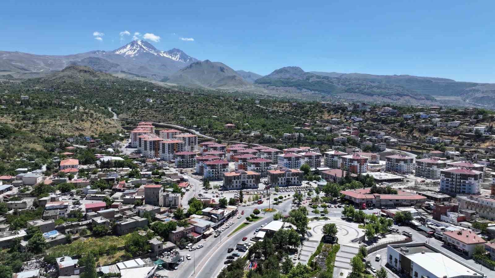 Başkan Özdoğan: "Hacılar’da konforlu ve güvenli yaşam için kararlılıkla çalışıyoruz"