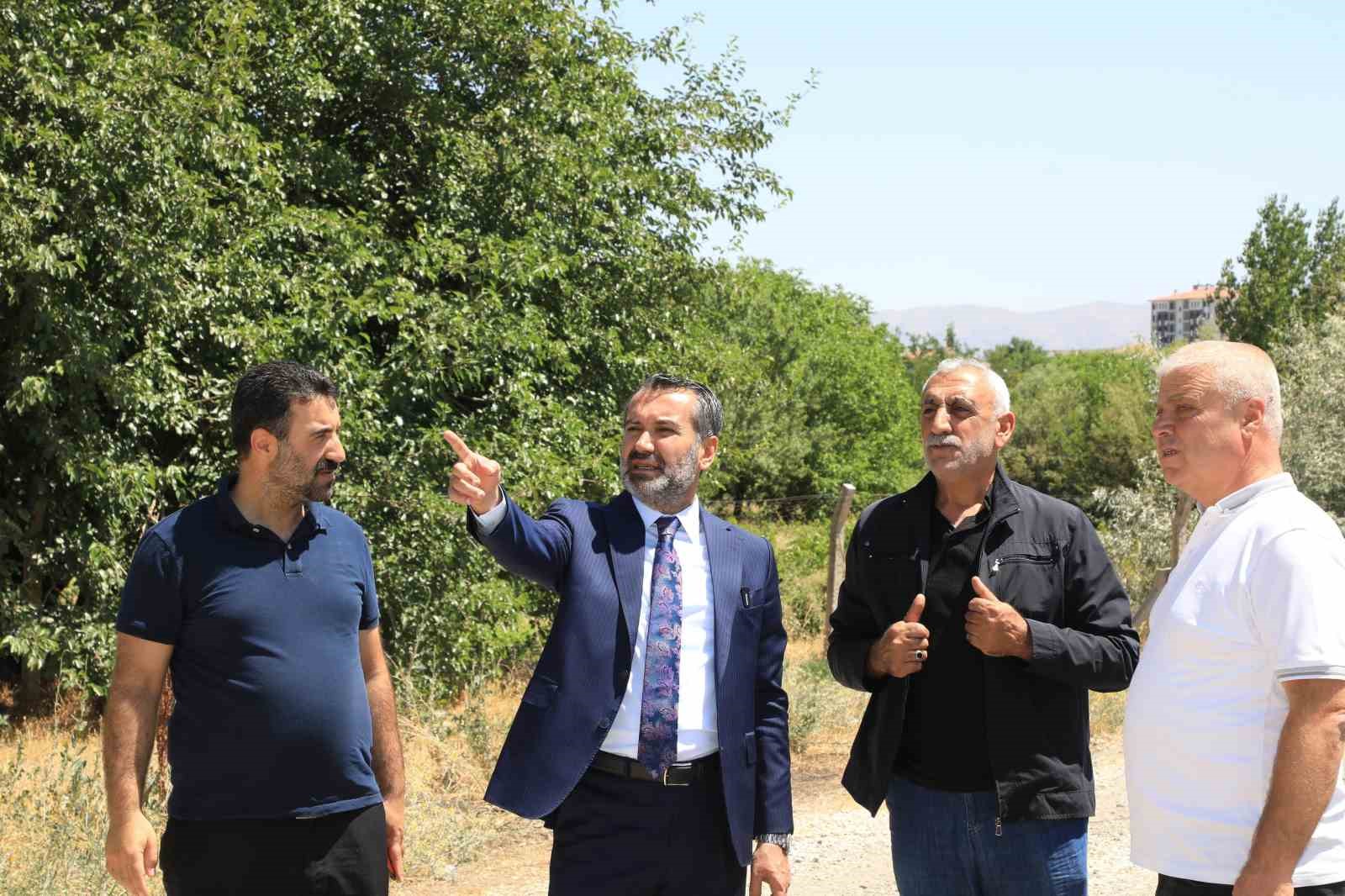 Başkan Şerifoğulları: "Hemşehrilerimizle bir araya gelerek taleplerini dinliyoruz"