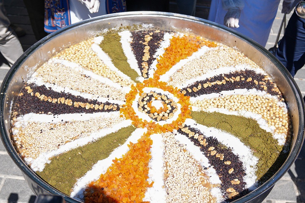 Gaziosmanpaşa&rsquo;da aşure bereketi
