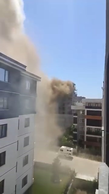 İnşaat şantiyesinde korkutan yangın