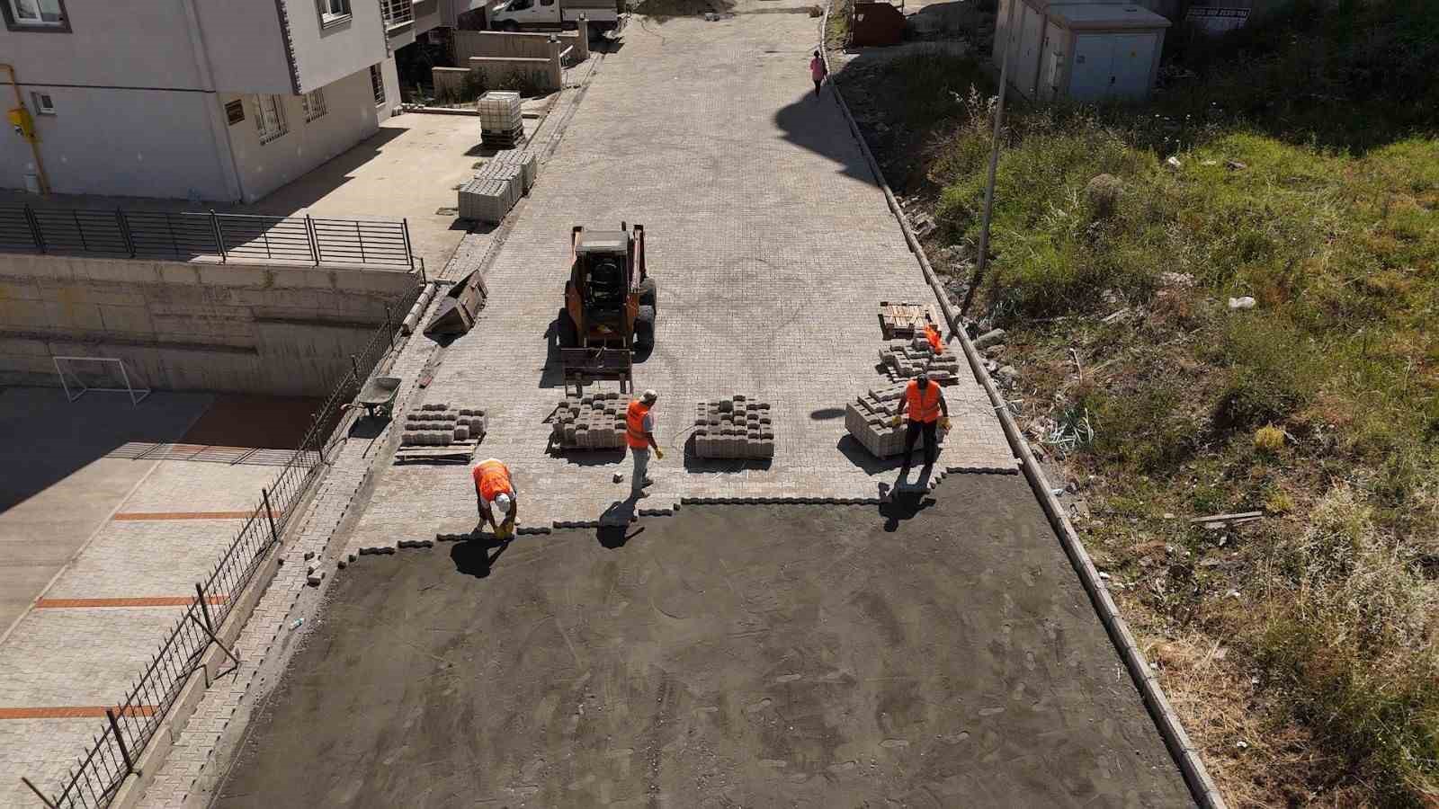 Atakum’da yollar yenileniyor