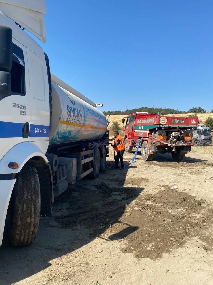 Sincan Belediyesi&rsquo;nden orman yangınlarına su tankeri ve personel desteği
