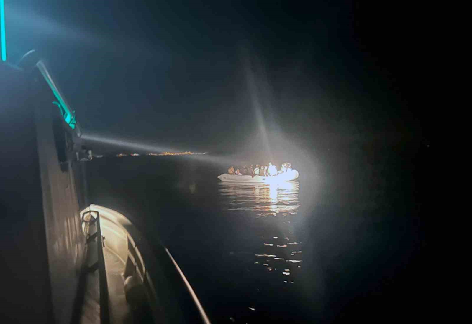 Datça açıklarında 22 düzensiz göçmen kurtarıldı