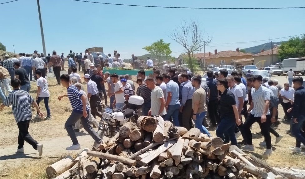 Tavşanlı&rsquo;da iş kazasında hayatını kaybeden gen&ccedil; i&ccedil;in g&ouml;zyaşları sel oldu
