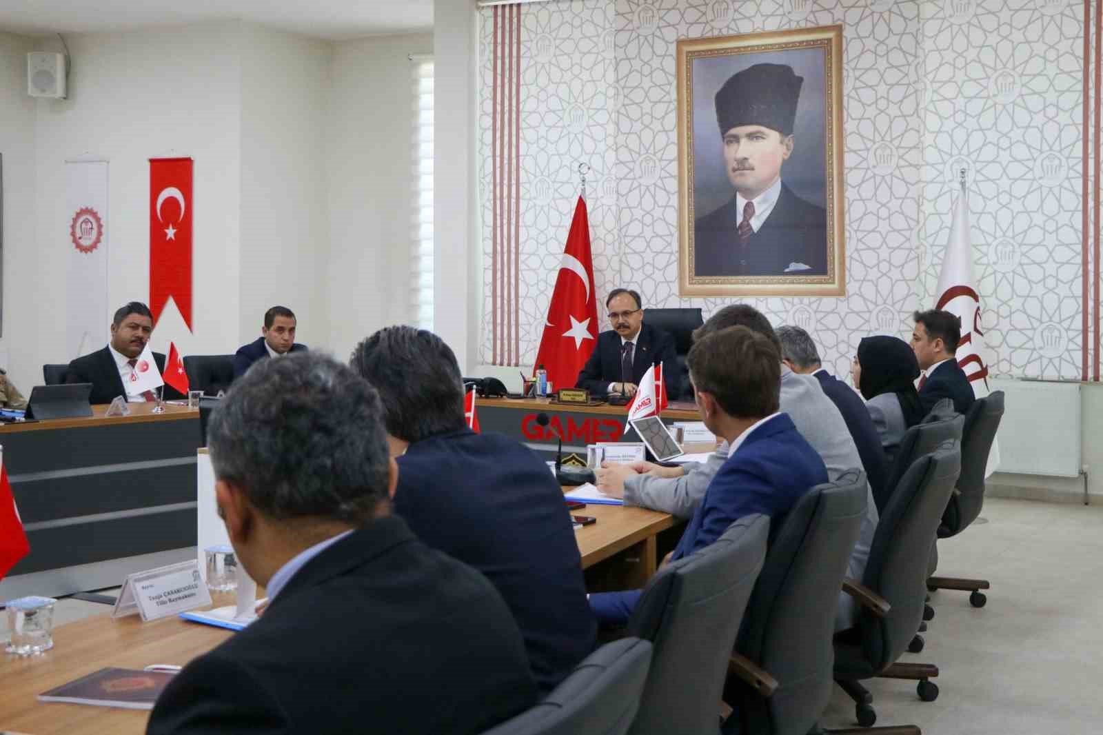 Siirt&rsquo;te ka&ccedil;ak&ccedil;ılıkla m&uuml;cadelede 15 operasyonla 2 milyon liralık vergi kaybı &ouml;nlendi
