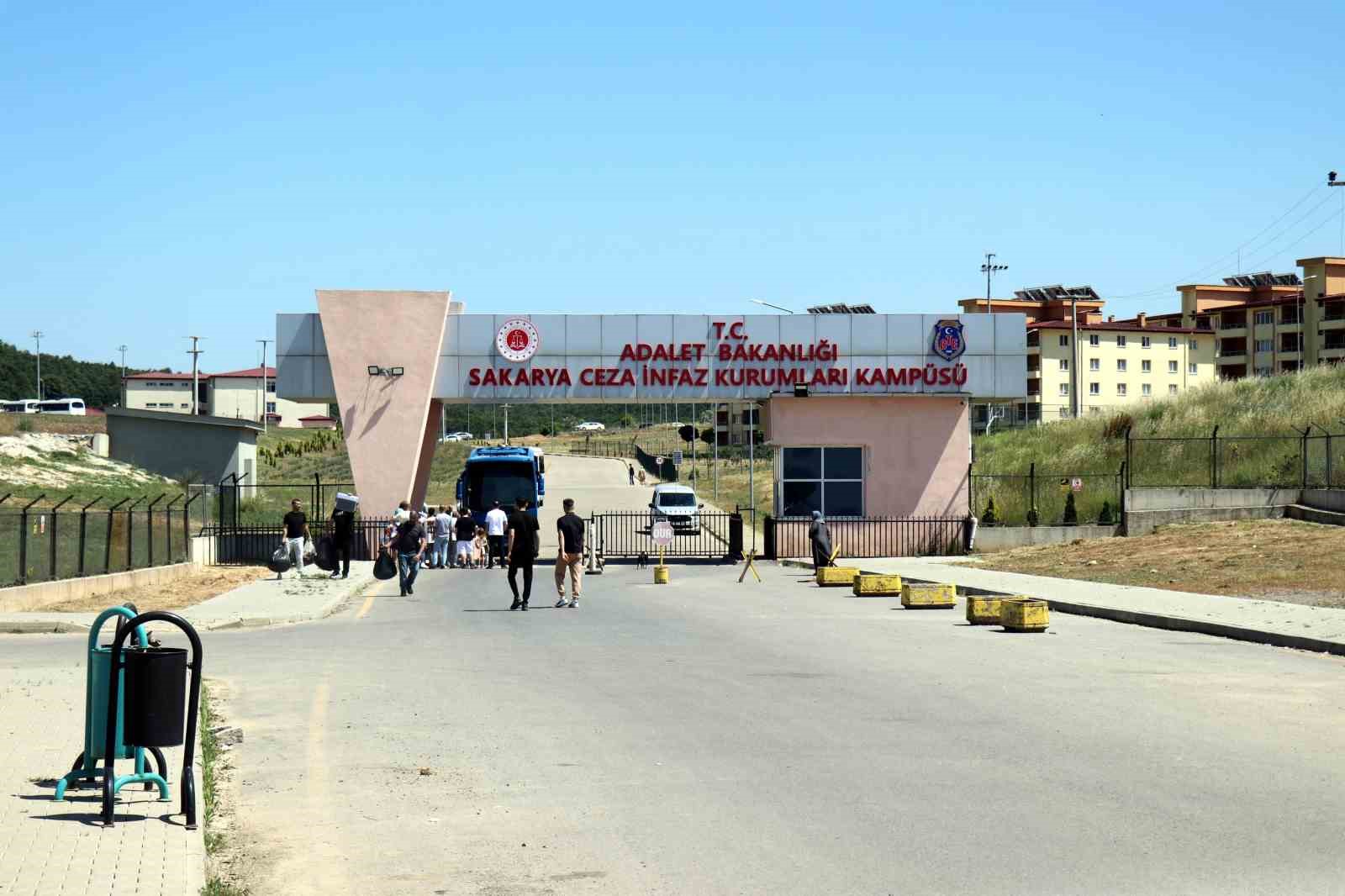 Sakarya’da cezaevinde 2 mahkum intihar etti