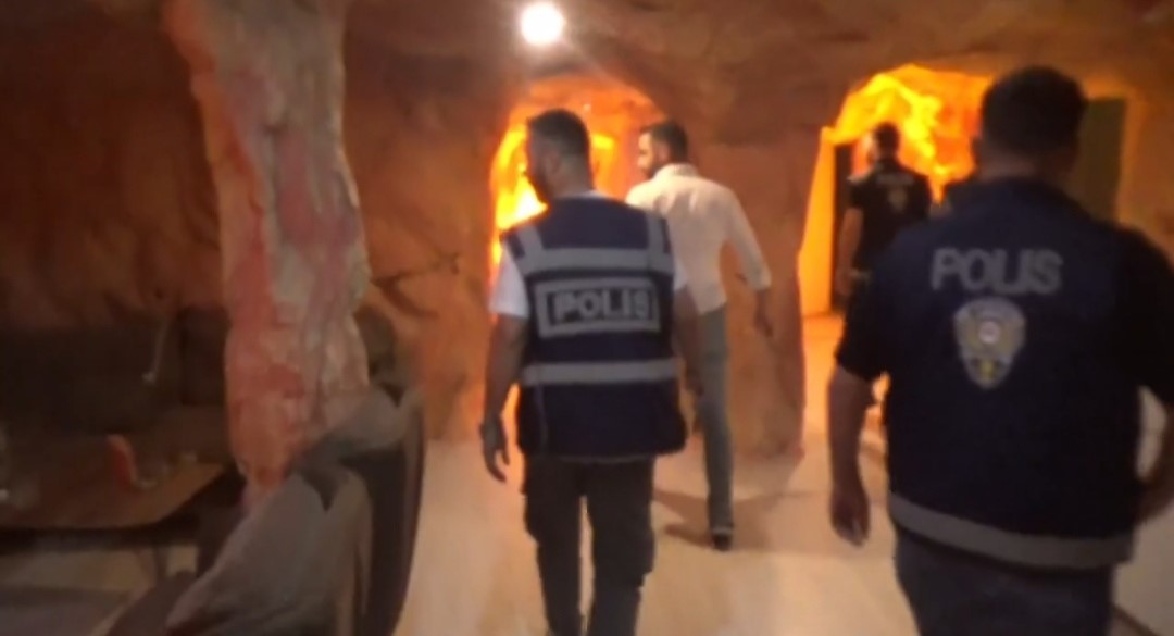 Van&rsquo;da fuhuş operasyonunda 2 kişi tutuklandı
