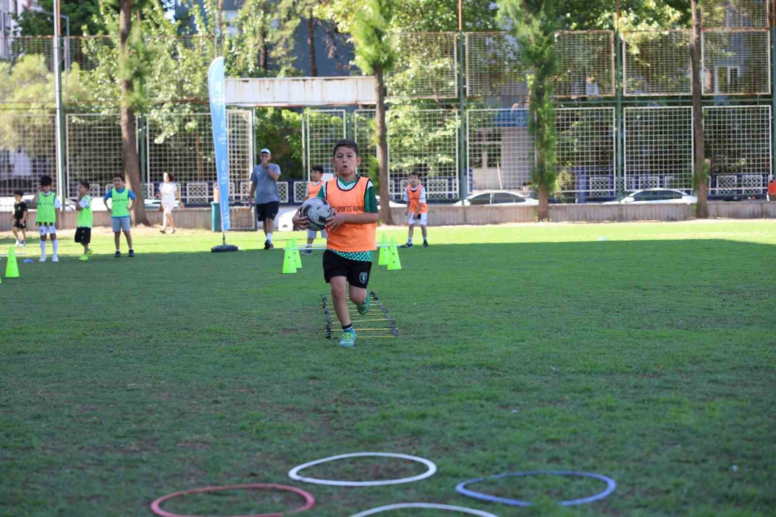Başkan Çerçioğlu’nun destekleriyle Aydınlı çocuklar sporla gelişiyor
