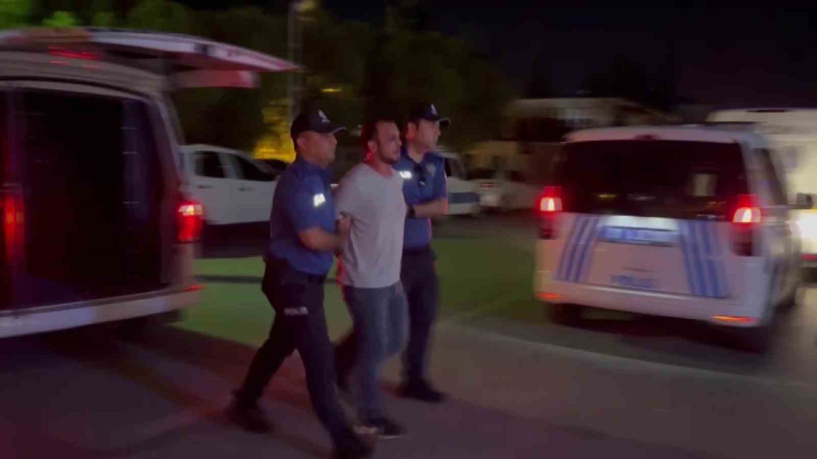 Hırsızlıktan 30 yıl ceza aldı, gezerken polise yakalandı