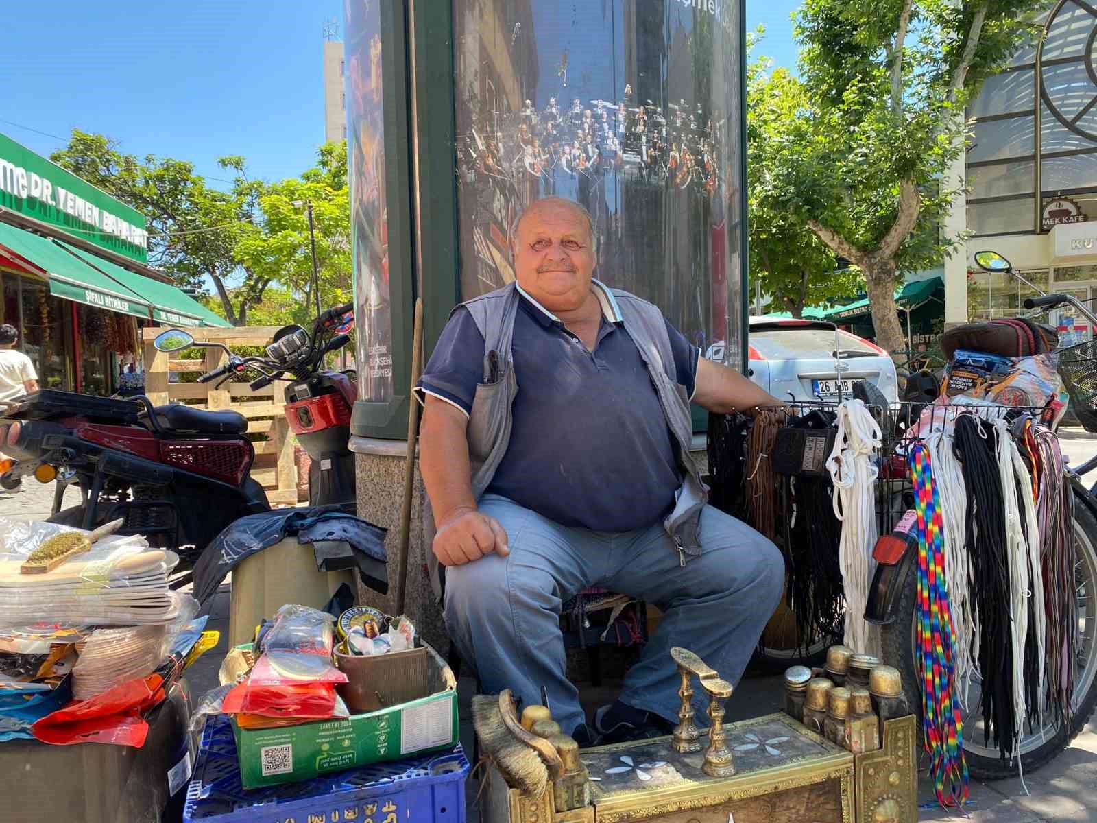Emekli oldu, yıllar sonra çocukluk mesleğine döndü