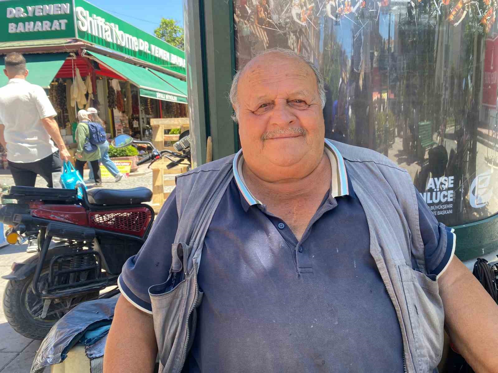 Emekli oldu, yıllar sonra çocukluk mesleğine döndü
