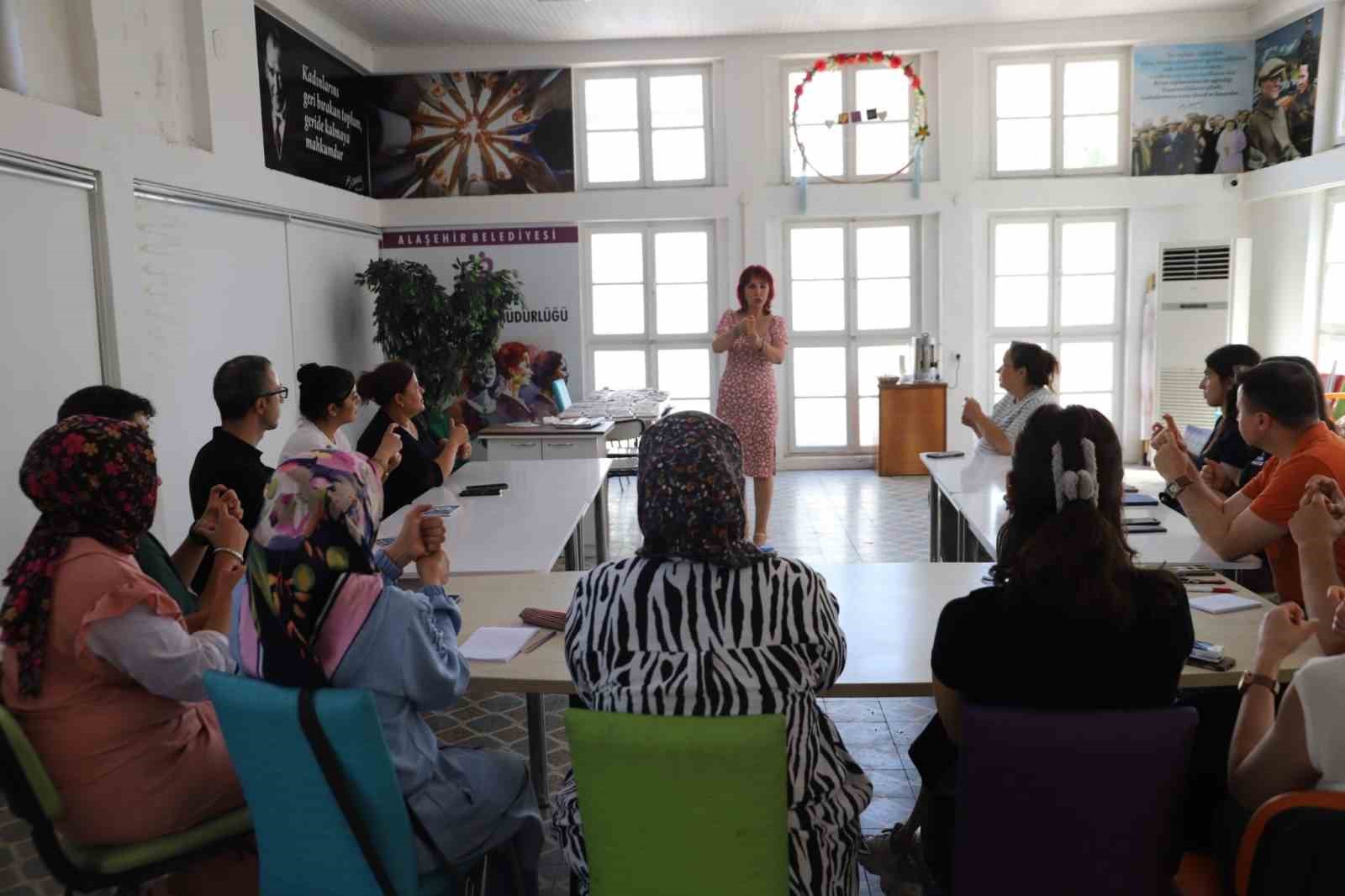 Kamu personeline işaret dili eğitimi
