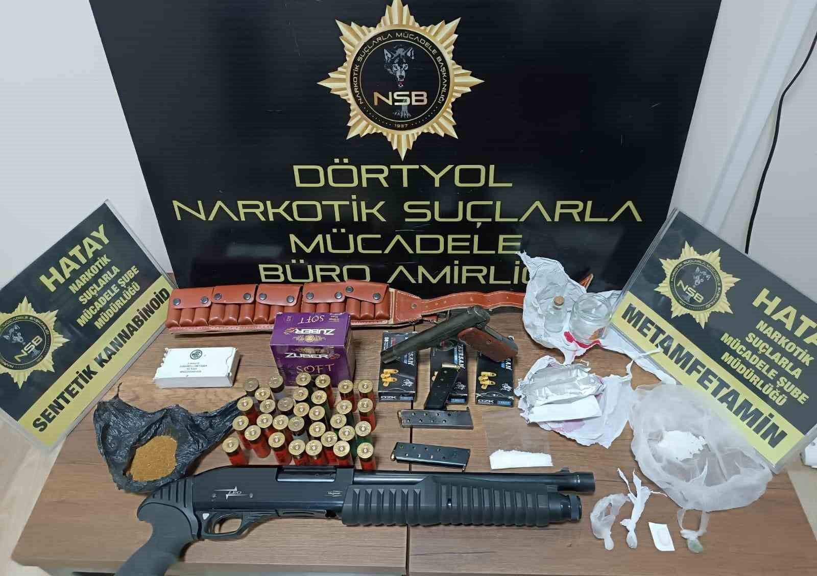 Dörtyol’da evden uyuşturucu ve cephanelik çıktı