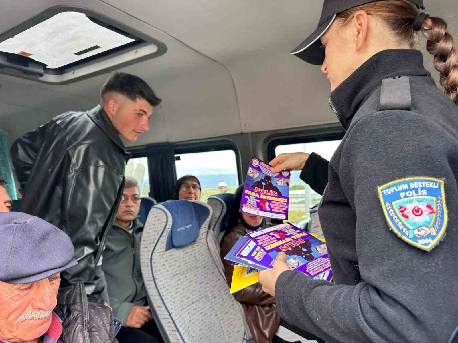 Polisten, vatandaşlara dolandırıcılık ve KADES bilgilendirmesi