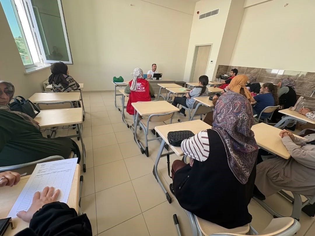 Bozkır’da finansal okuryazarlık ve aile değerleri eğitimi düzenlendi