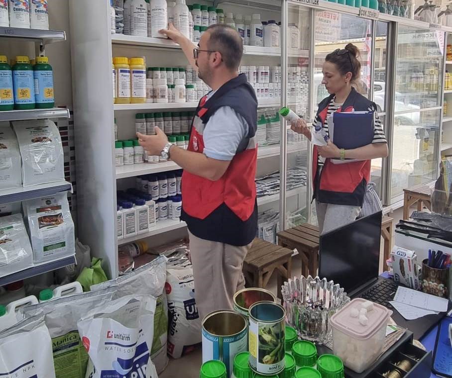 Simav&rsquo;da bitki koruma &uuml;r&uuml;n&uuml; bayilerinde denetim
