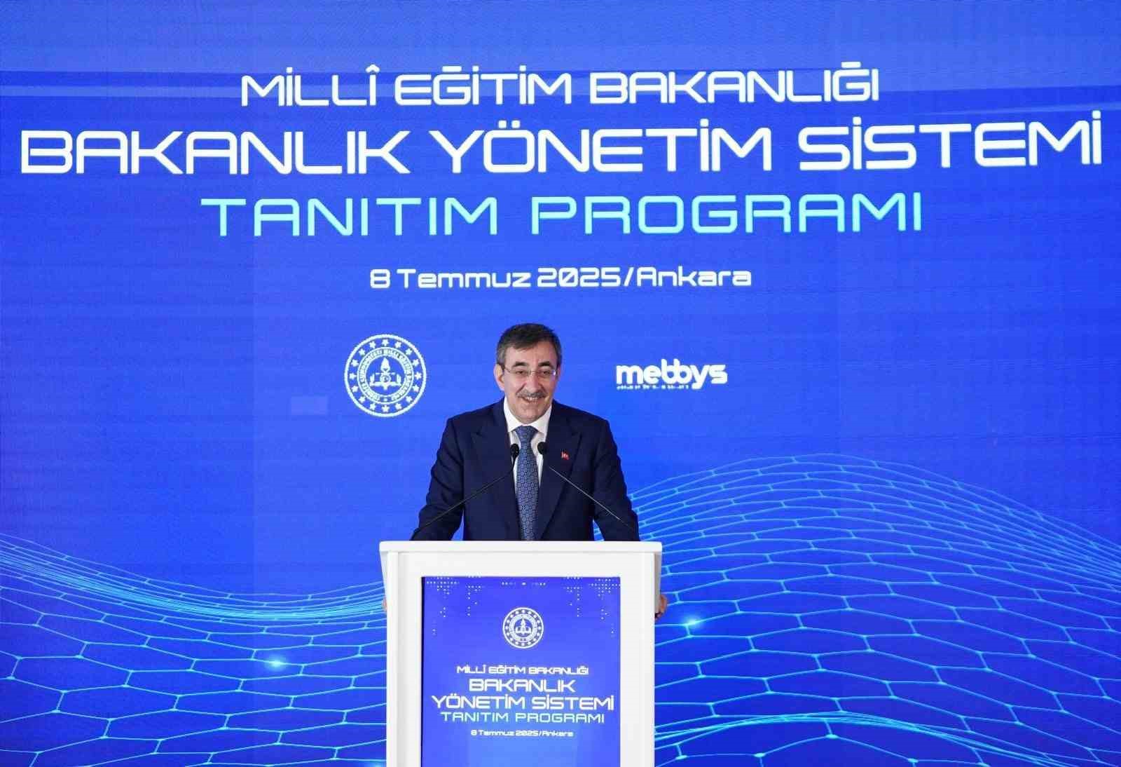 Cumhurbaşkanı Yardımcısı Yılmaz: "Teknoloji dar bir z&uuml;mrenin kontrol&uuml;nde olursa toplumsal eşitsizlikleri derinleştirebilir"
