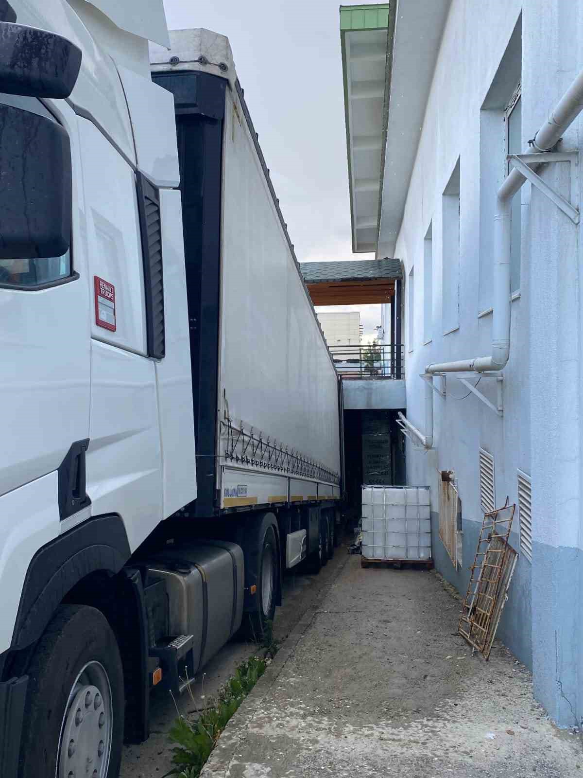 Hollanda&rsquo;dan alınan minderler Erzurum&rsquo;a ulaştı
