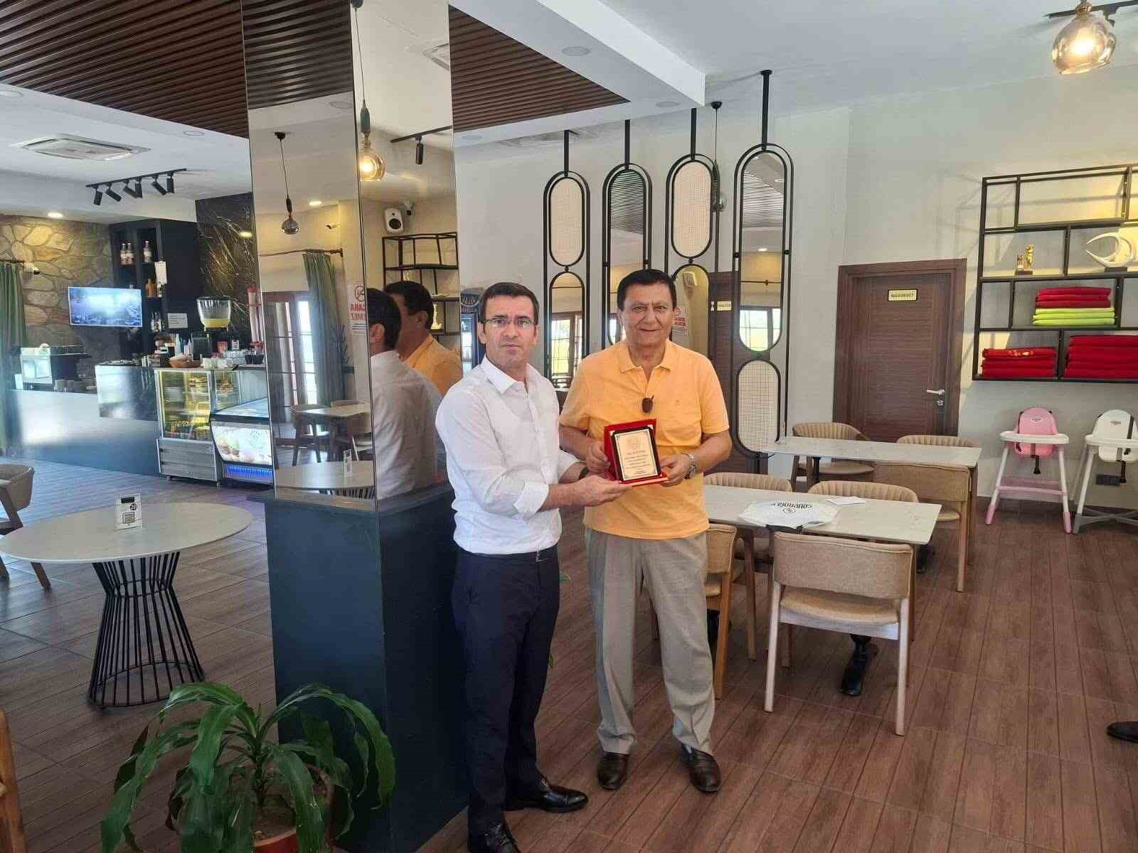 43 yıllık müdüre veda