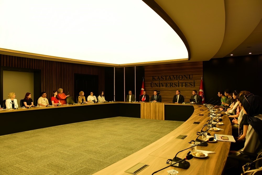 15 farklı &uuml;lkeden gelen gen&ccedil;ler Kastamonu&rsquo;da T&uuml;rk&ccedil;e&rsquo;yi &ouml;ğrenecek
