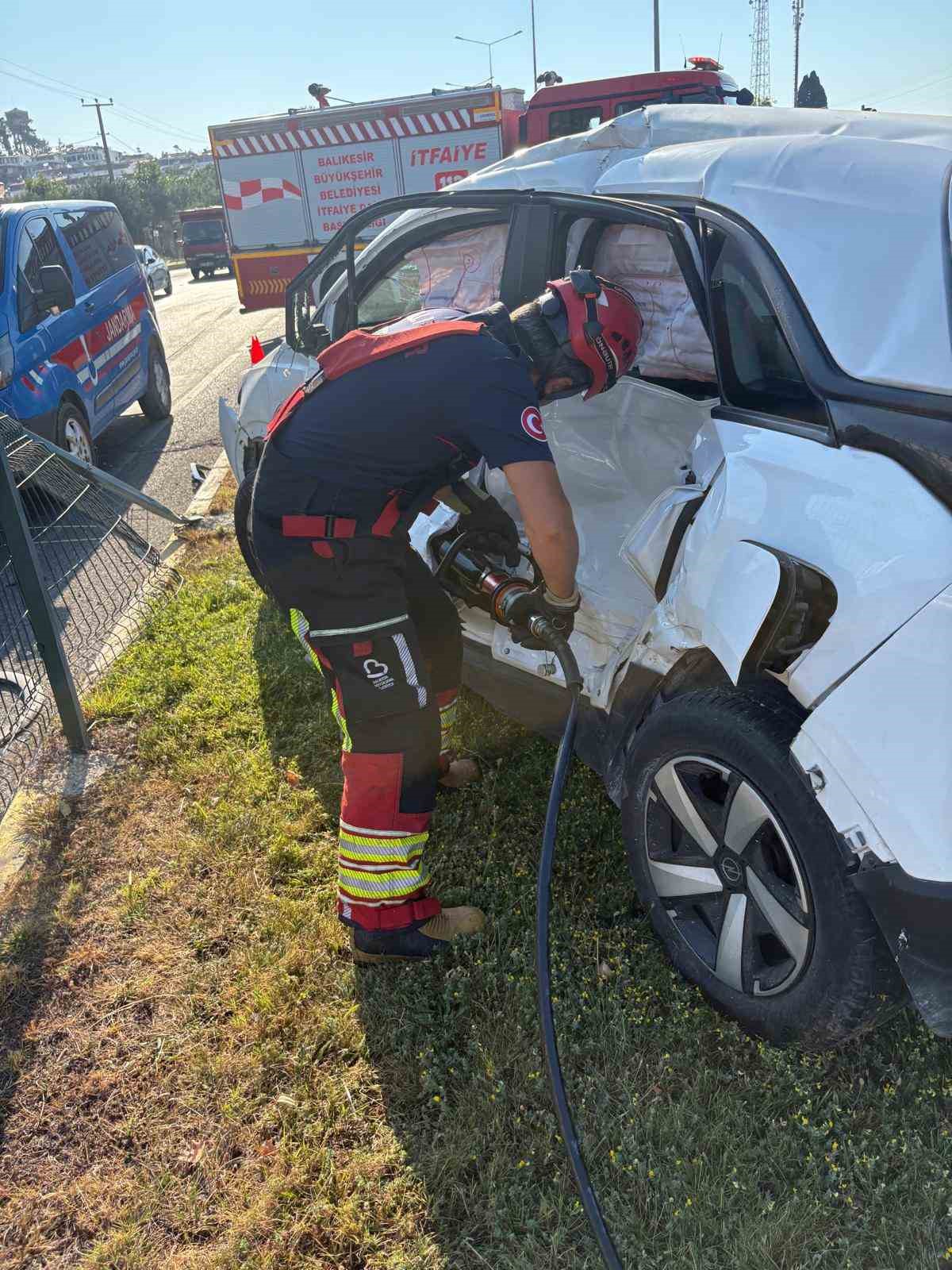 Balıkesir&rsquo;de d&ouml;rt ayrı kazada 4 kişi yaralandı
