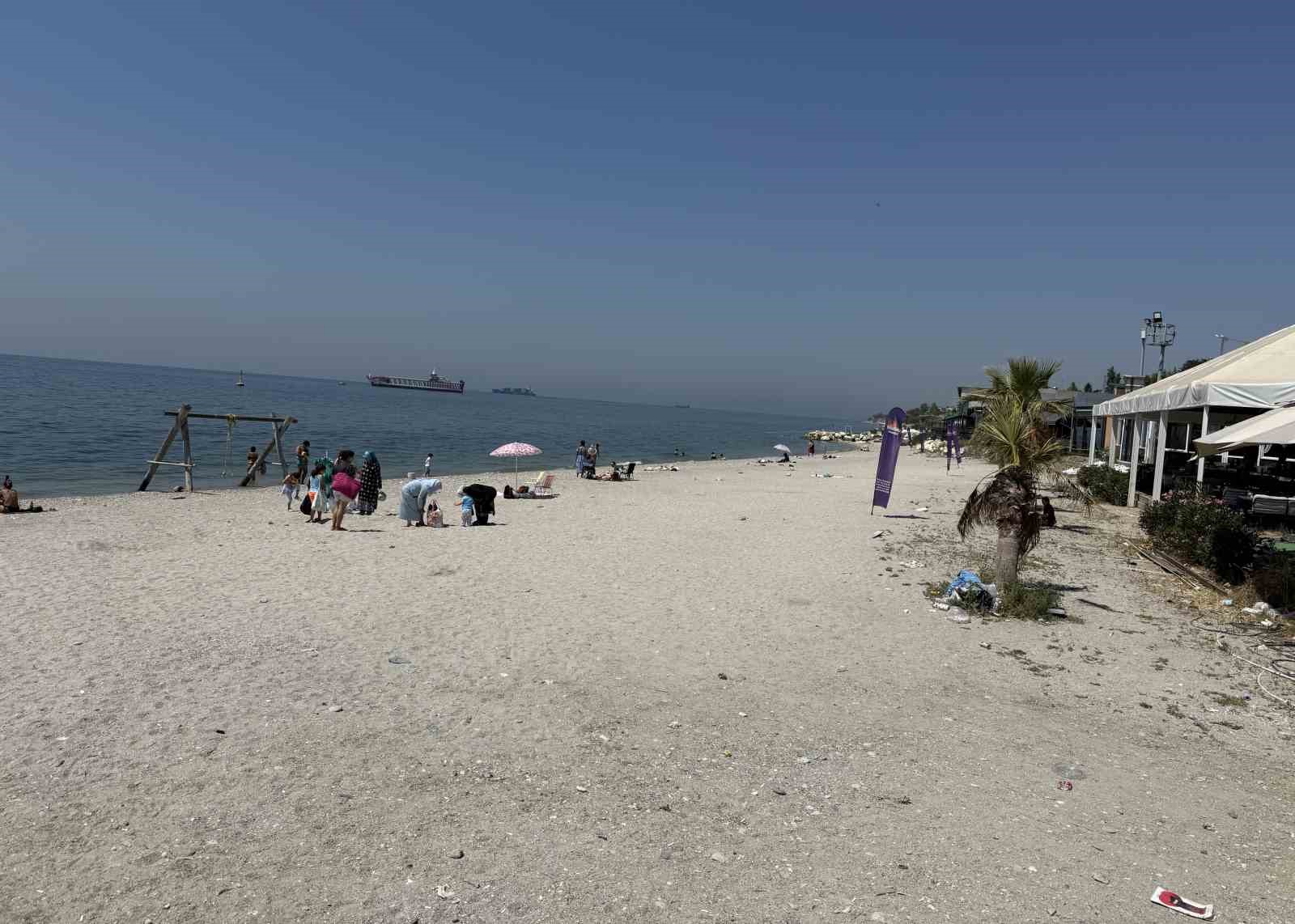 İstanbul’da plaj var, tuvalet ve soyunma kabini yok