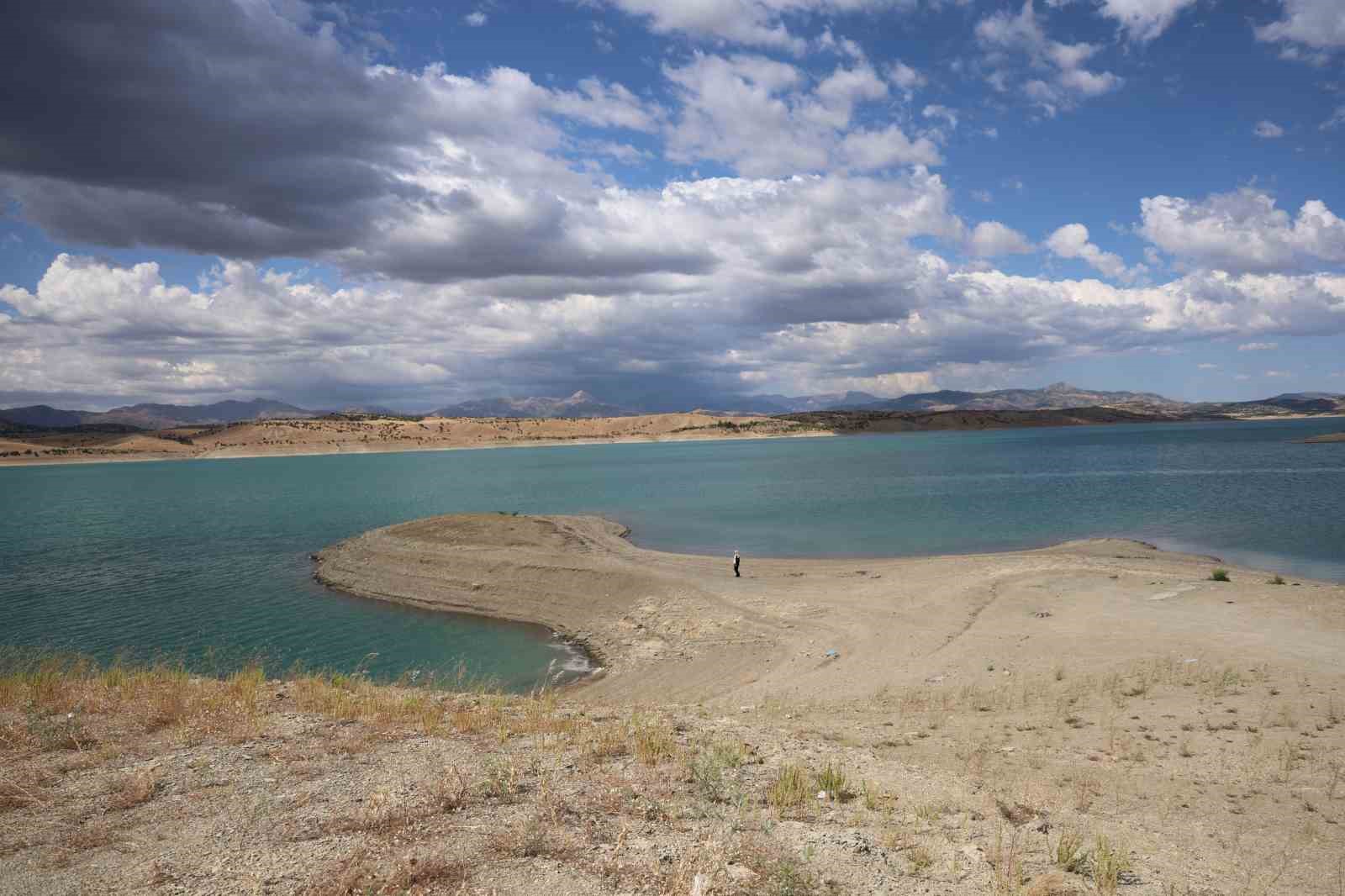 "Diyarbakır&rsquo;ın Maldivleri" havadan g&ouml;r&uuml;nt&uuml;lendi
