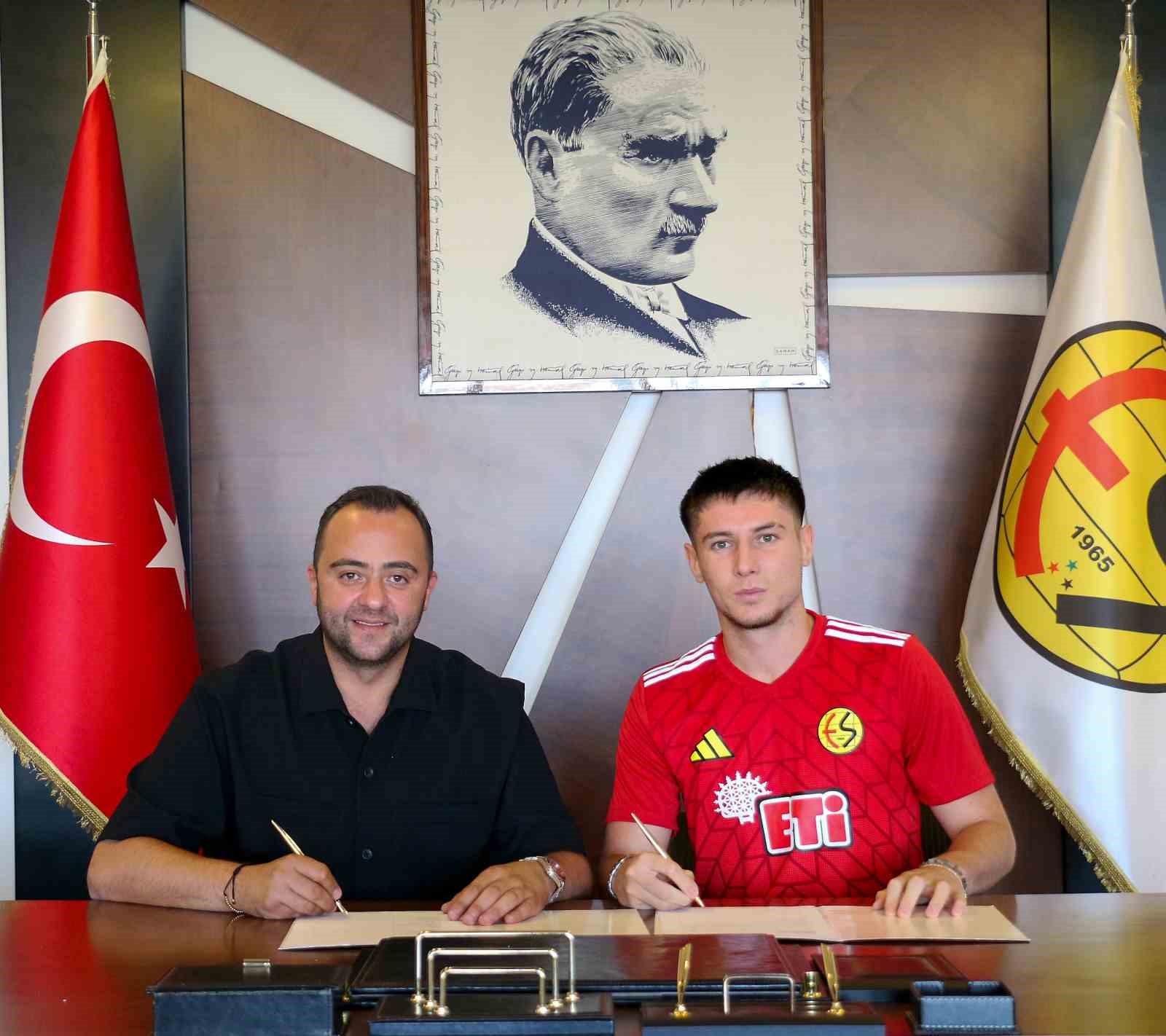 Eskişehirspor, Hasan Şen ile yeniden anlaşma sağladı
