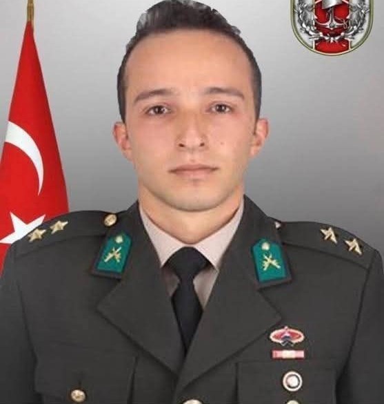 Aydınlı Şehit &Uuml;steğmen Ege Akar, İzmir&rsquo;de dualarla son yolculuğuna uğurladı
