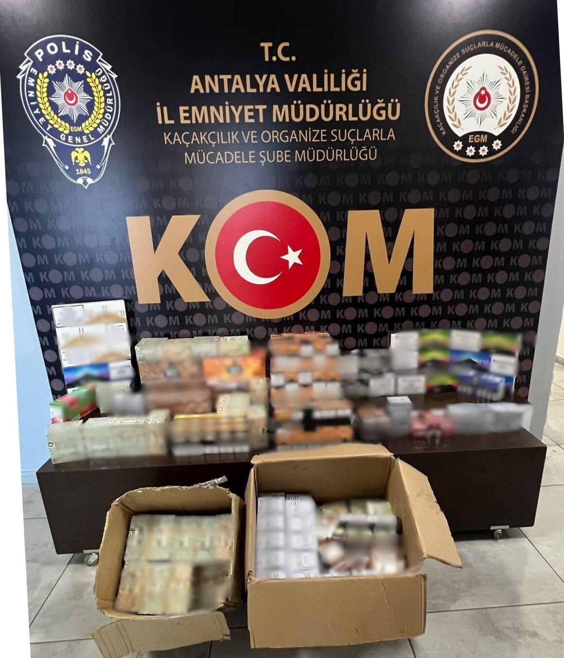 Antalya&rsquo;da ka&ccedil;ak&ccedil;ılık ve r&uuml;şvet operasyonları: 6 tutuklama
