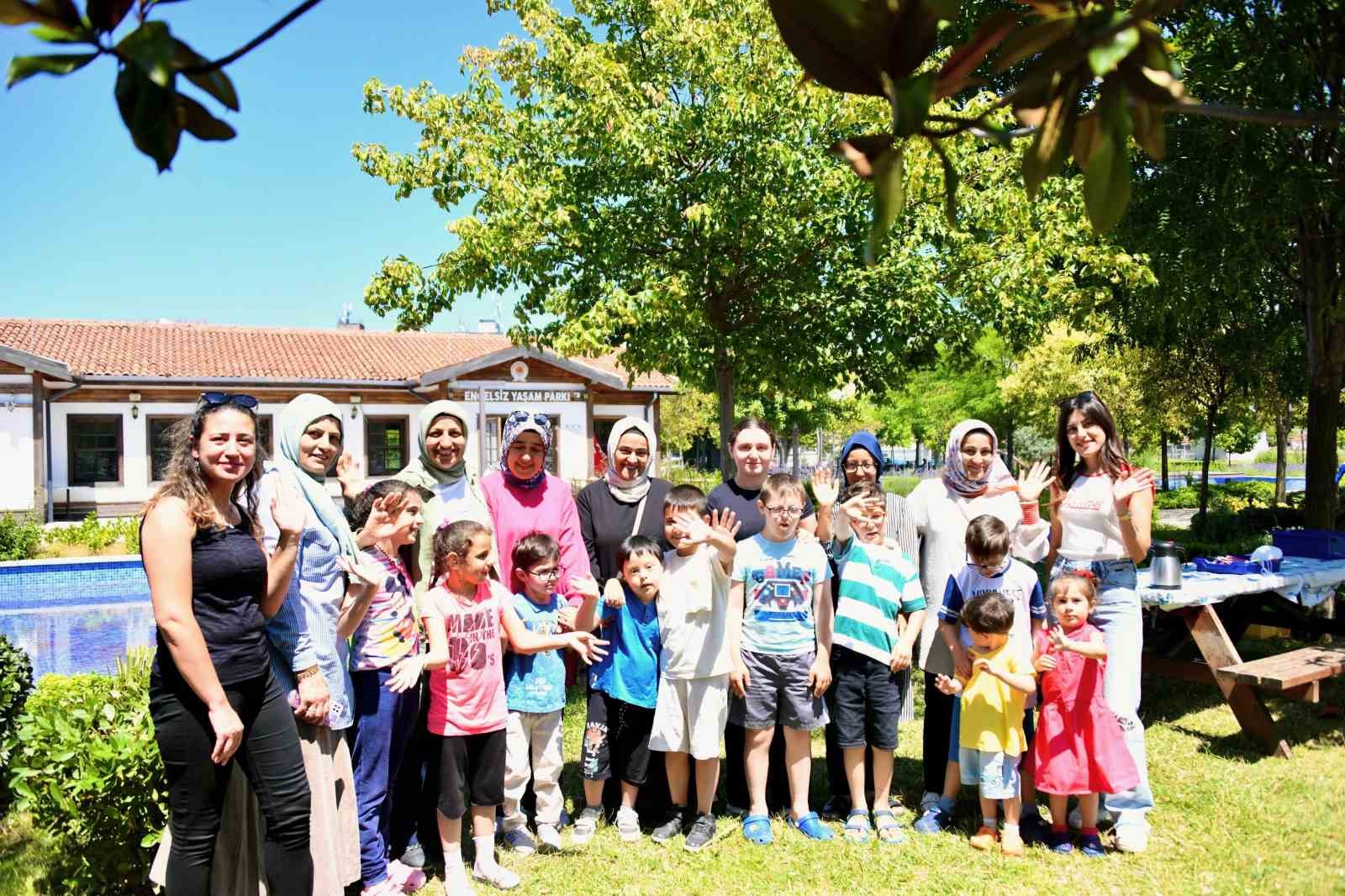 Engelsiz Yaşam Parkı’nda özel çocuklara yaz atölyesi desteği